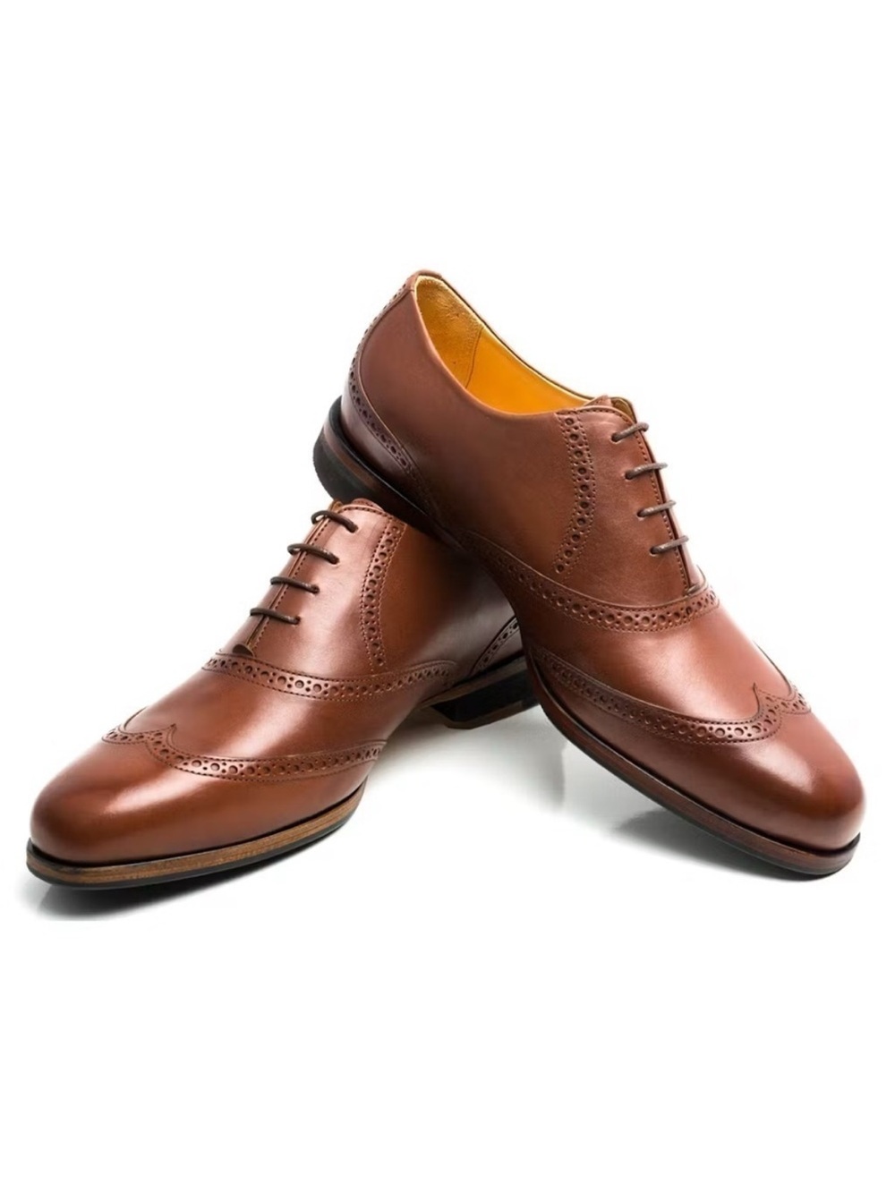 WOLF & SHEPHERD Senna Wingtip Oxford Dress Shoe in Maple Brown‎